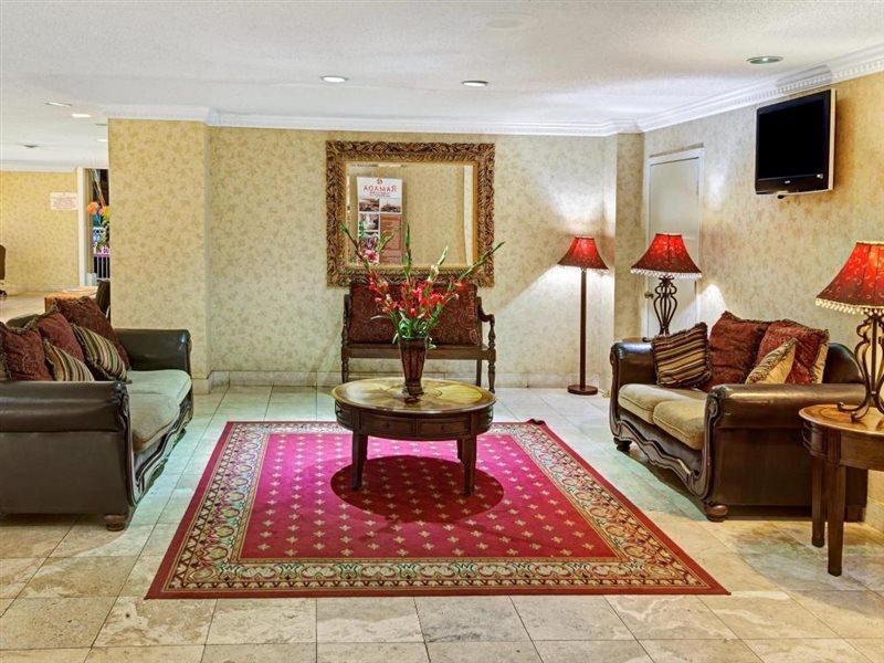 Ramada Overland Park Mission Екстериор снимка
